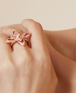 Four-Leaf Clover Flower Statement Ring, Rose Gold Tone Large Floral Ring Inlaid Square Clear Crystal, Baguette Cut Pink Ruby & Round White Cubic Zirconia Pave, Oversized Floral Jewelry Ring for Women Wedding Banquet Party